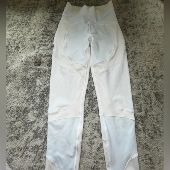 Lululemon Ribbed Contour Leggings White High Rise Size 8 - Picture 3 of 4